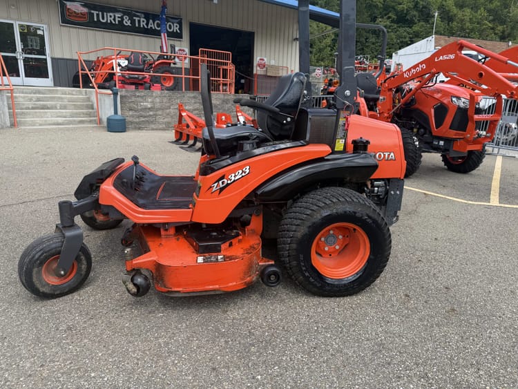 Kubota ZD323