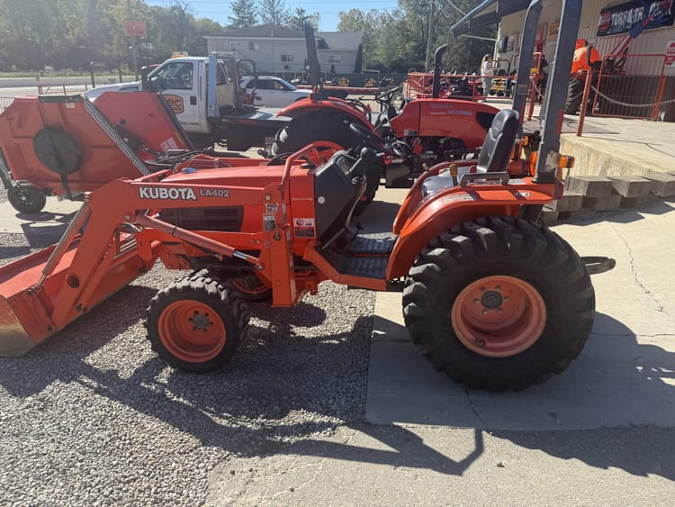 Kubota B7800 with Loader