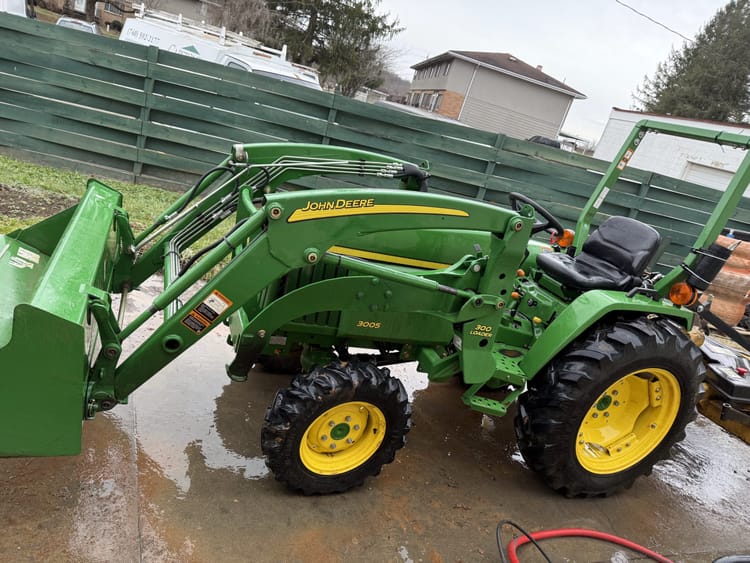 John Deere 3005 with Loader and Finish Mower