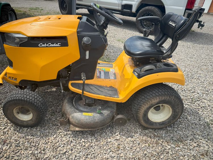 Cub Cadet XT2 LX42